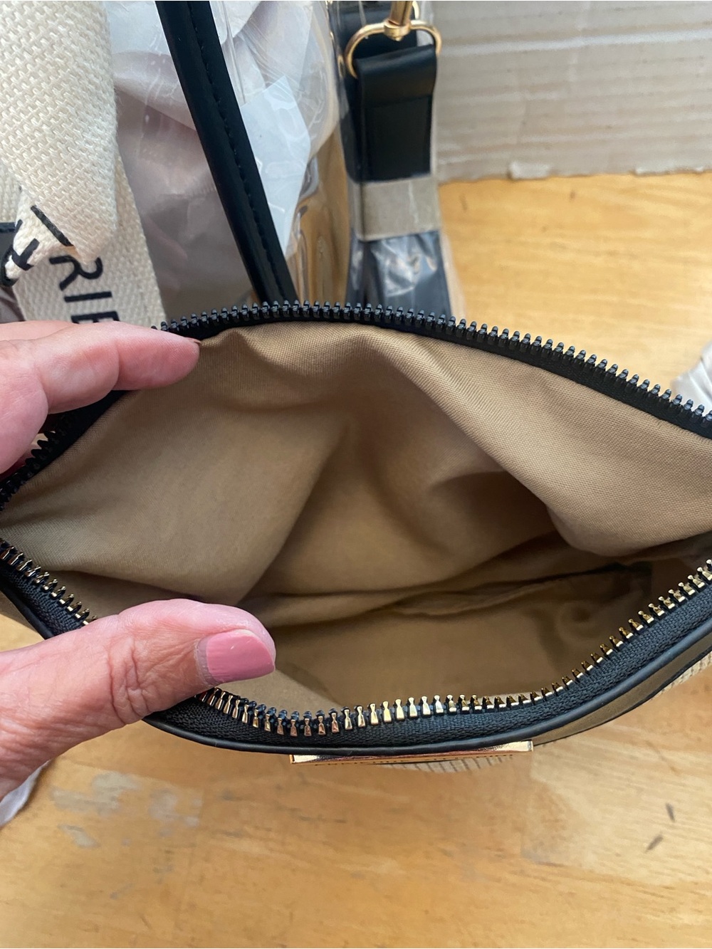 Adrienne Vittadini 2 bag set Clear cross body w handles & Beige Woven clutch NWT - Picture 11 of 11